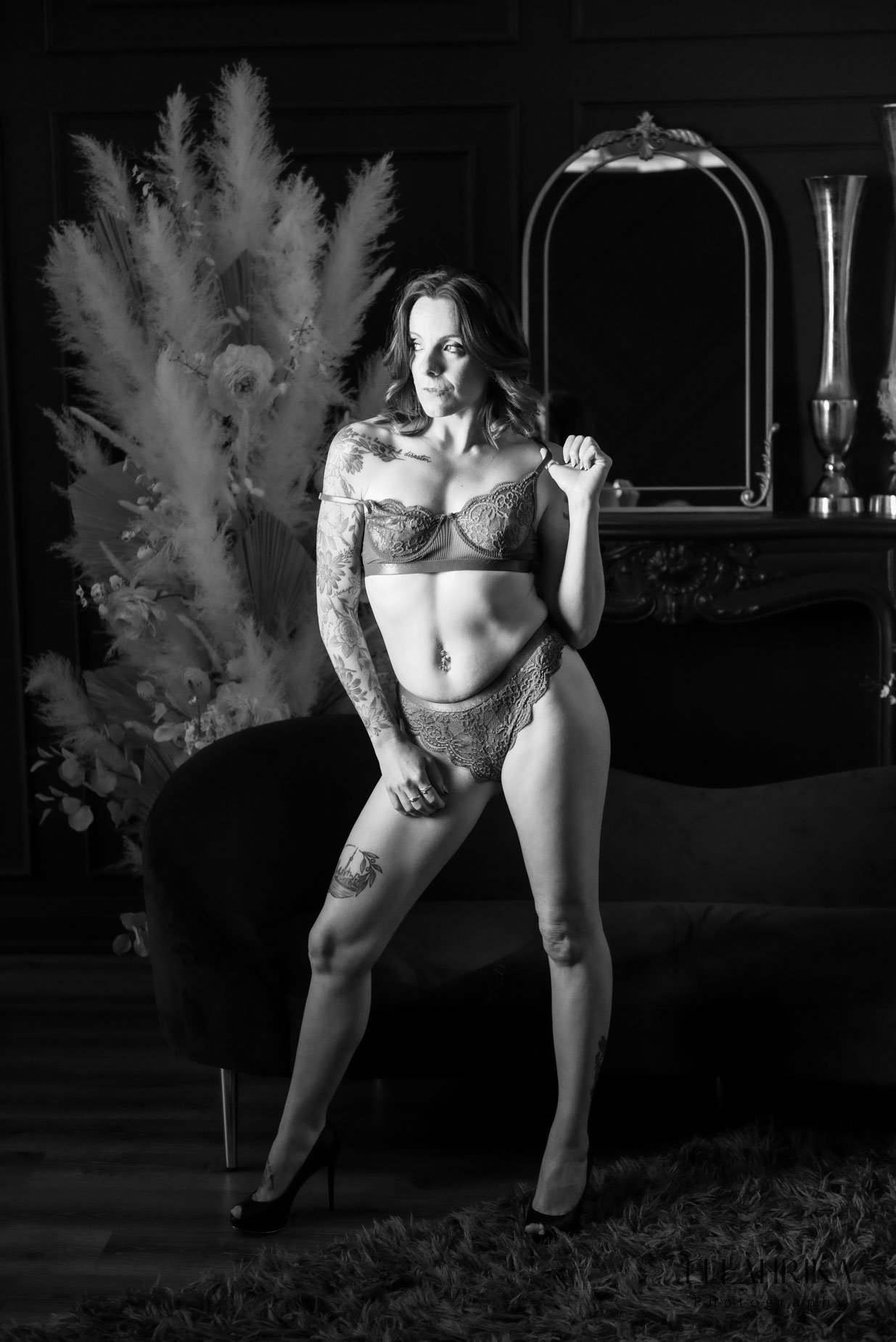 Toronto sexy boudoir photography
